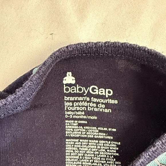 GAP baby - pair of long sleeve Bodysuit onesies - Navy and Cream - Picture 2 of 7